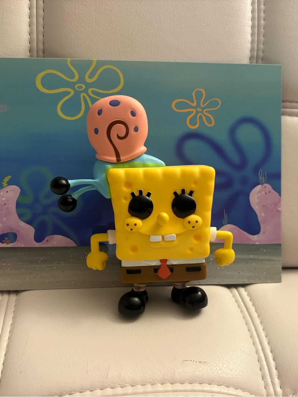 SpongeBob SquarePants with Gary Funko Pop 


Background Not Included